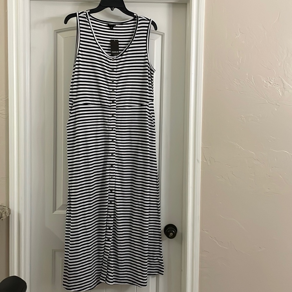 Sleeveless Maxi Dress